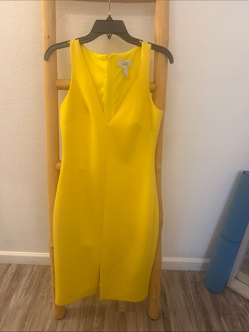 Badgley Mischka Vibrant Yellow V-Neck Sheath Maxi Dress